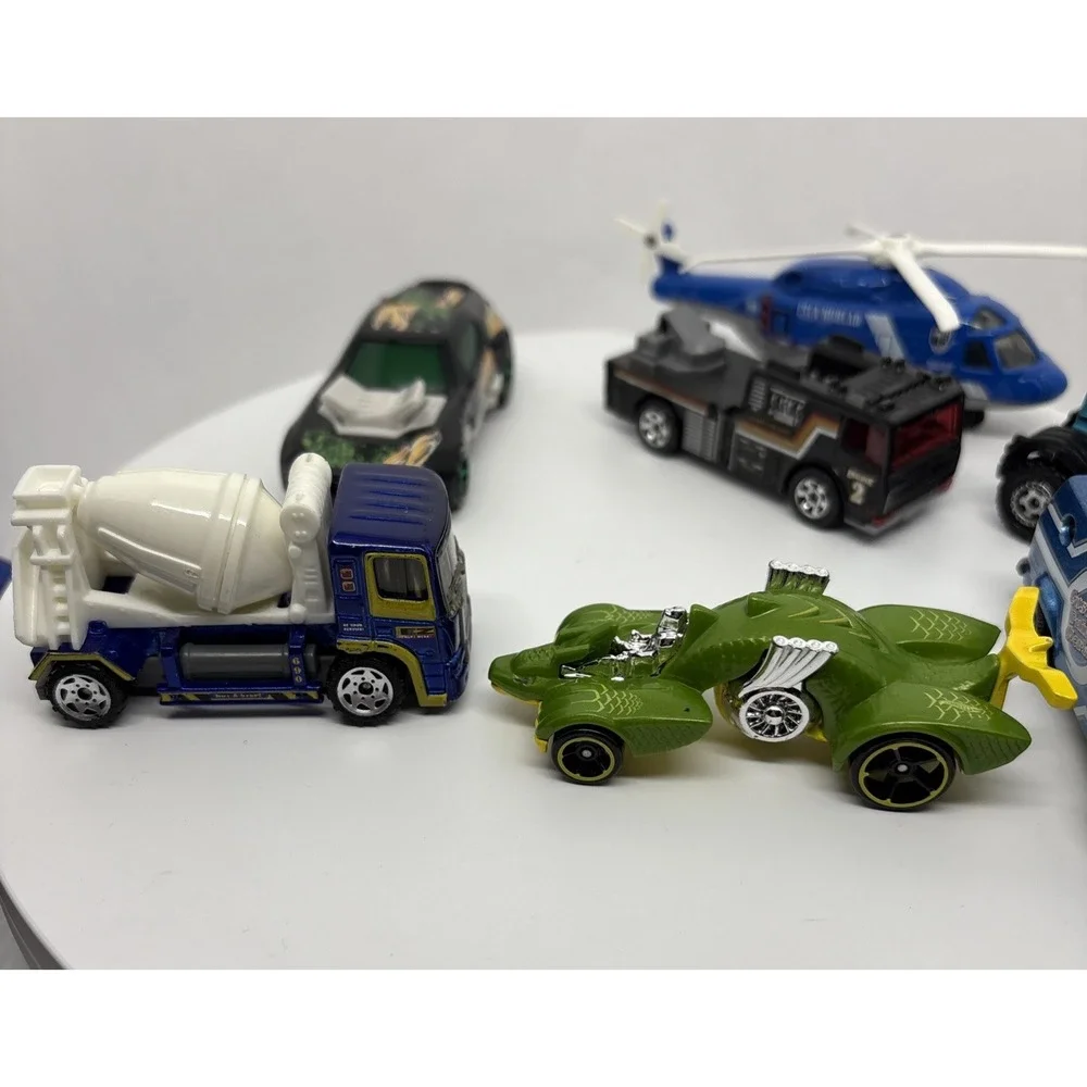 Mixed Lot of 10 Cars Hot Wheels Maisto Mattel From The 2000s Airplane‎ Race Cars